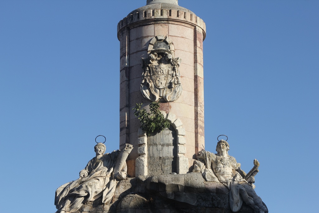 Detail, Triunfo de San Rafael Column